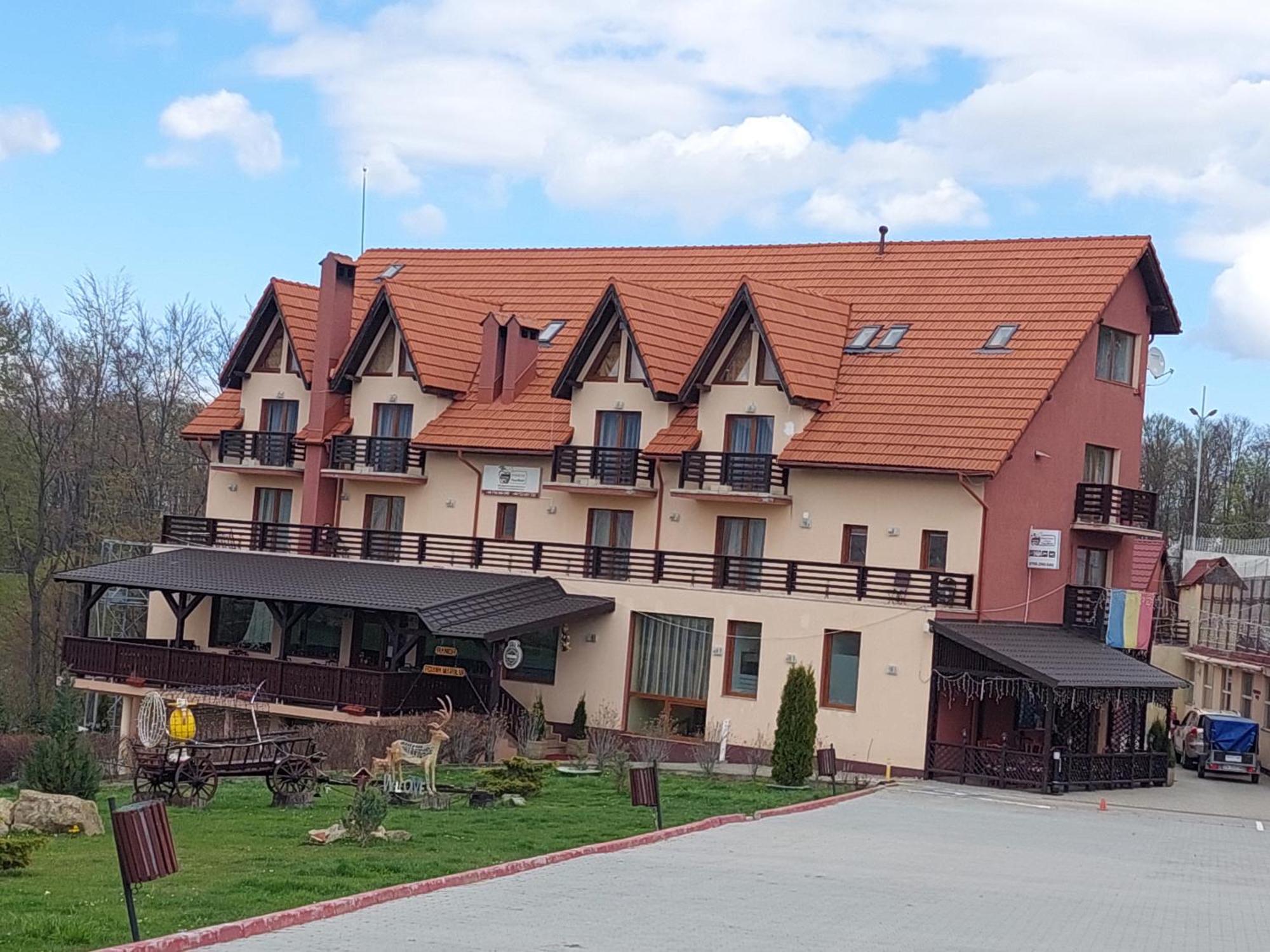 Pension Chalet Poiana Marului Ranch Екстериор снимка