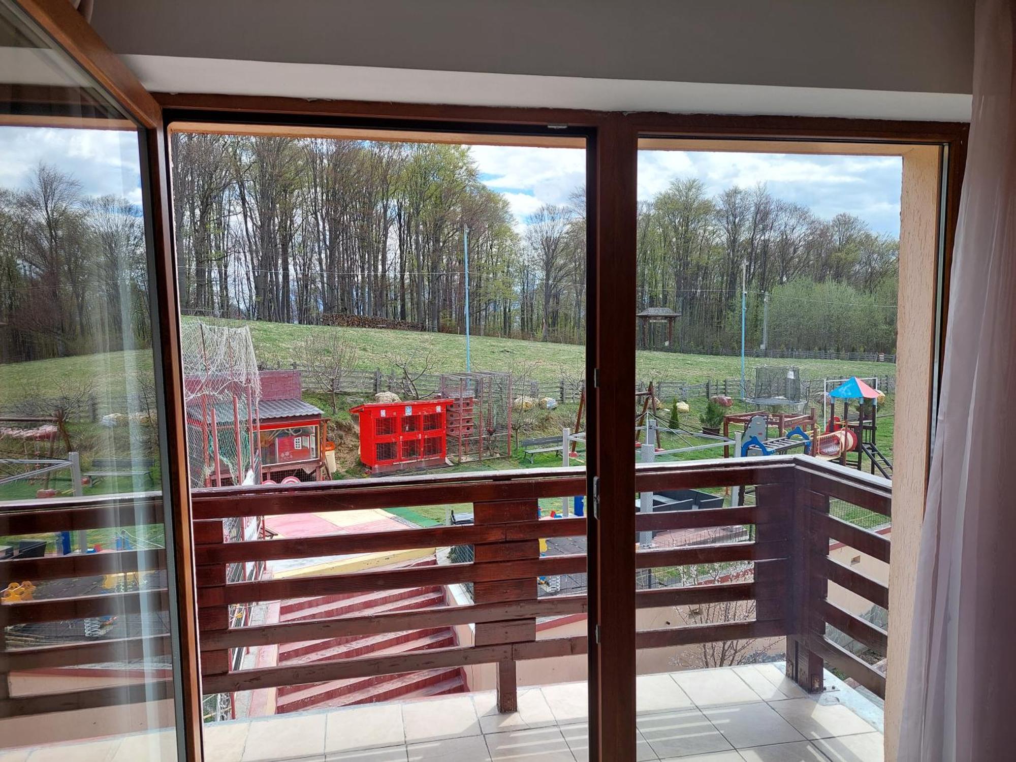 Pension Chalet Poiana Marului Ranch Екстериор снимка