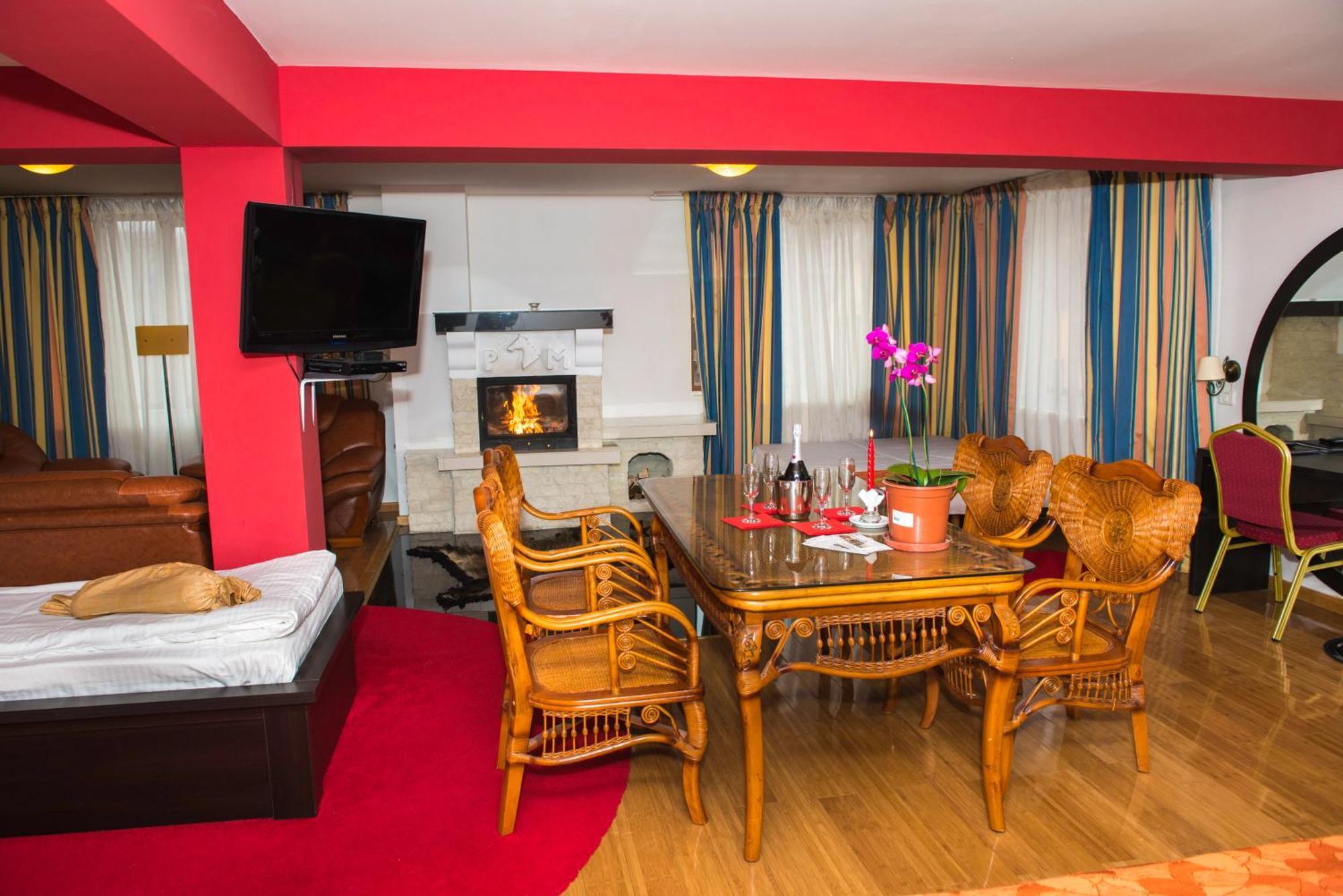 Pension Chalet Poiana Marului Ranch Екстериор снимка