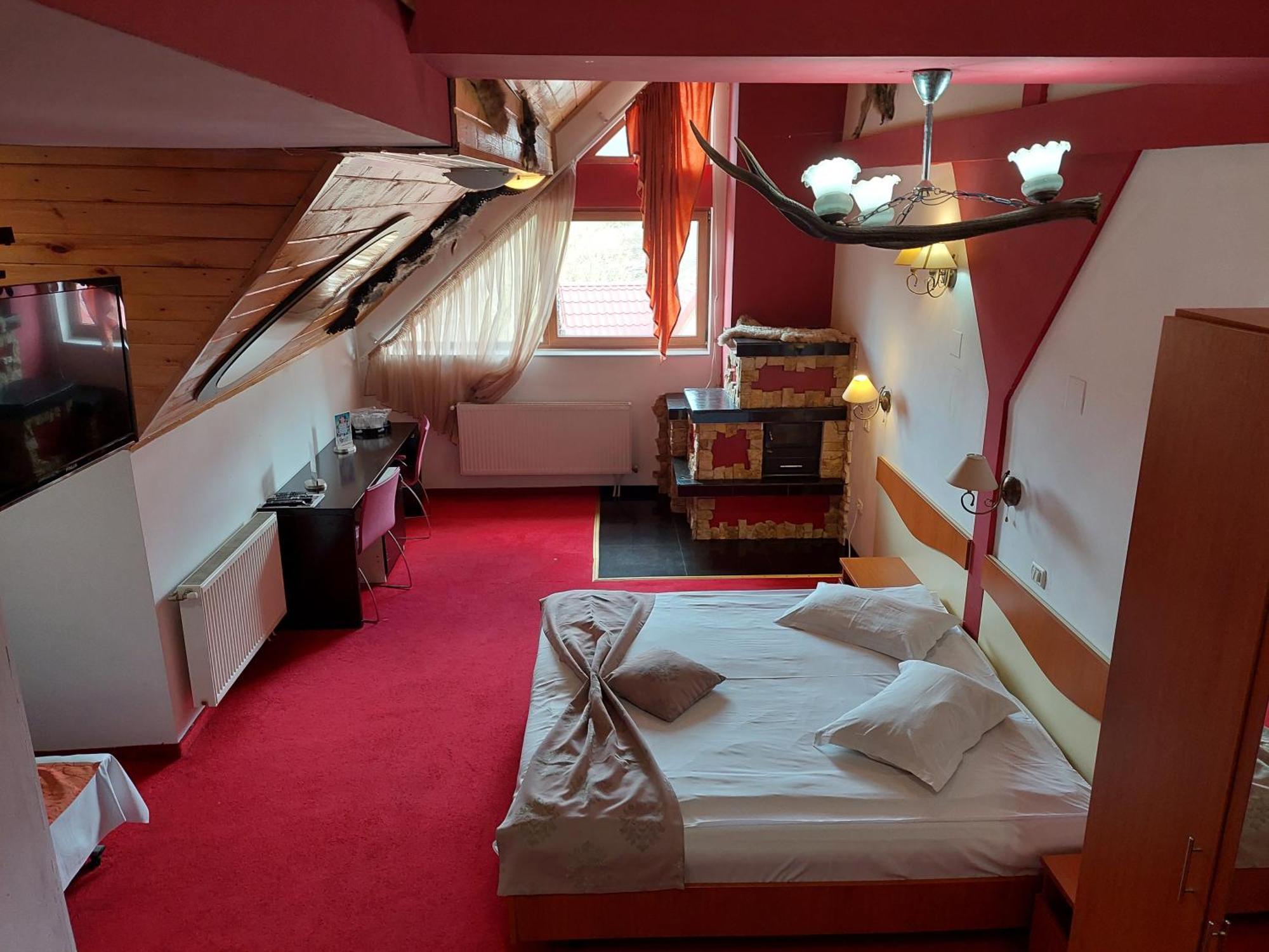 Pension Chalet Poiana Marului Ranch Екстериор снимка